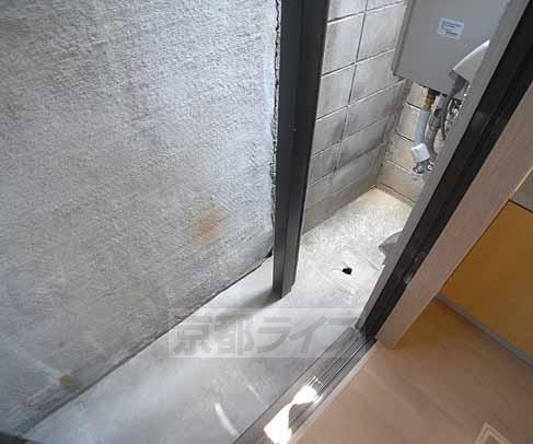 バルコニー　洗濯機は室外置きです。