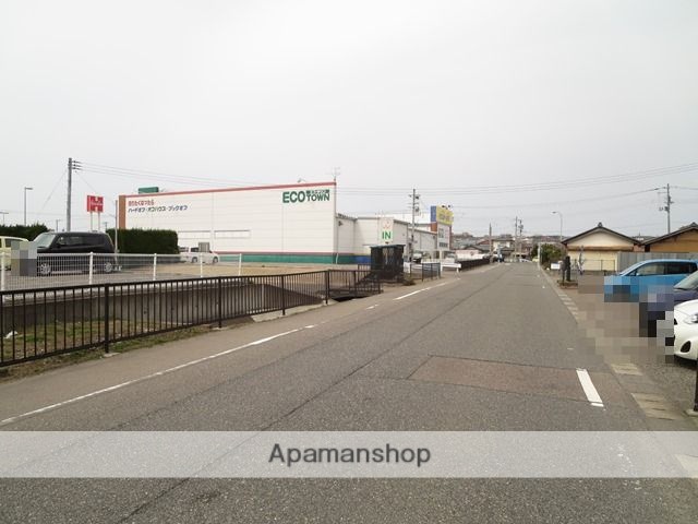 その他　前面道路（その他）まで0m