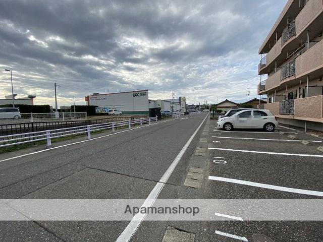 その他　前面道路（その他）まで0m