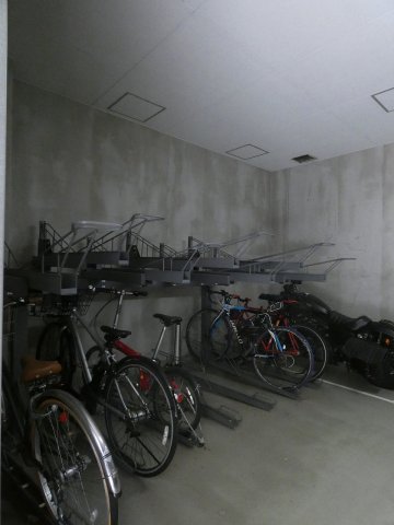 玄関　※別部屋の参考写真です。