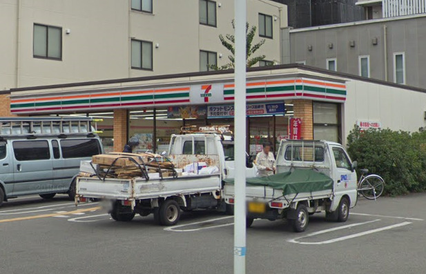 コンビニ　セブンイレブン 吹田垂水町3丁目店（コンビニ）まで605m