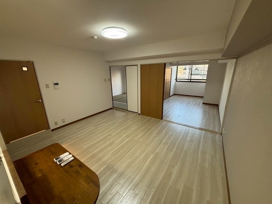 居室・リビング　※別部屋の写真です