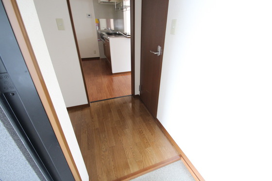 玄関　他の部屋の写真使用しております