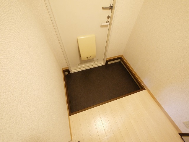 玄関　収納もある玄関です