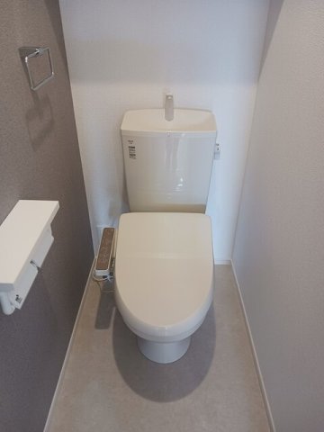 トイレ　ゆったりとした空間のトイレです