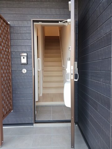 玄関　明るい玄関です