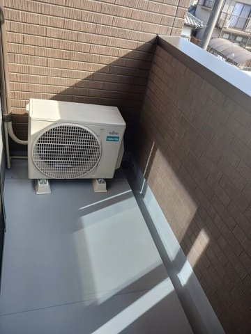 バルコニー　お洗濯にも便利なバルコニー付き