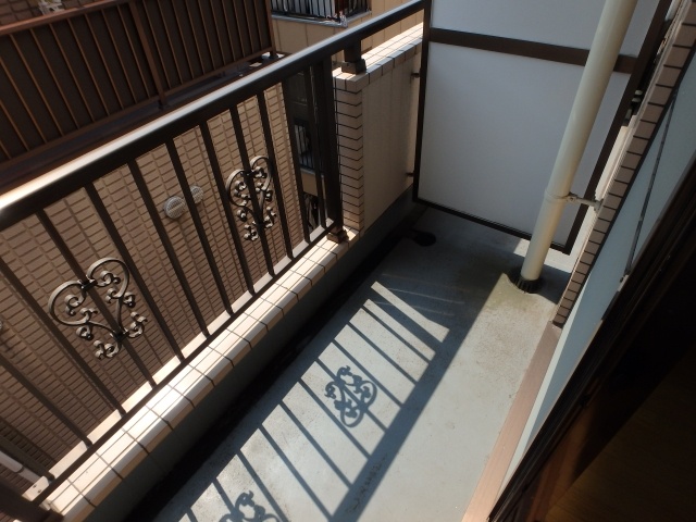 バルコニー　【参考】307号室の室内写真