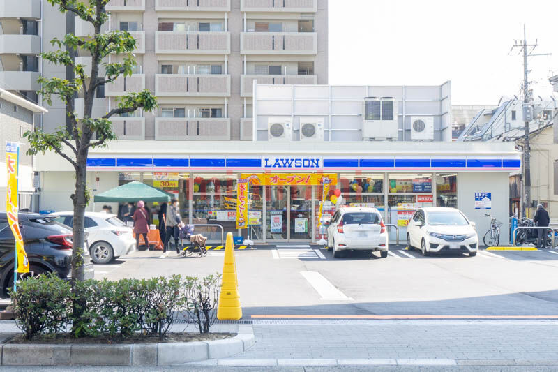 コンビニ　ローソン茨木舟木町店（コンビニ）まで186m