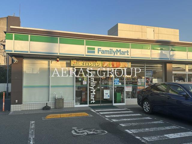 コンビニ　ファミリーマート さいたま本郷南店（コンビニ）まで666m