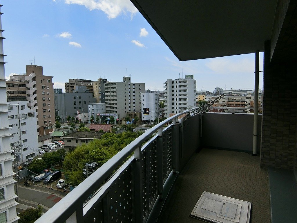 バルコニー　奥行きのある広々バルコニー　眺望良好