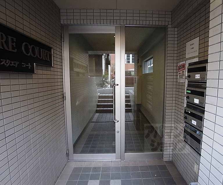 エントランス　マンション入り口