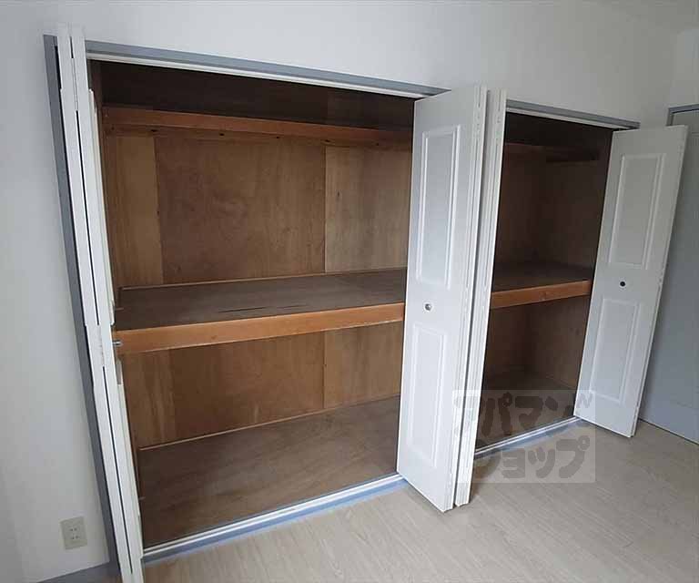 収納　クローゼット