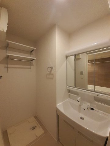 洗面設備　使いやすい洗面所です