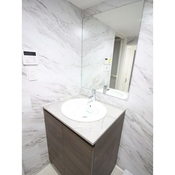 洗面設備　お部屋探しは株式会社　タウンハウジング　までお気軽にお問合…