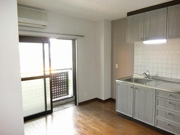 居室・リビング　広々としたリビング！