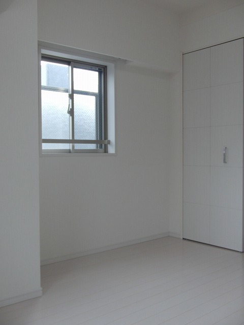 居室・リビング　室内