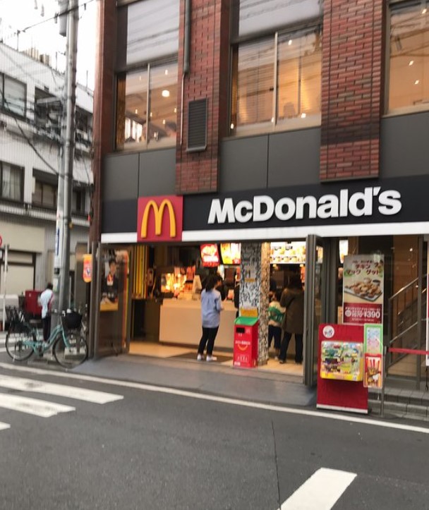 飲食店　マクドナルド東向島店（飲食店）まで423m