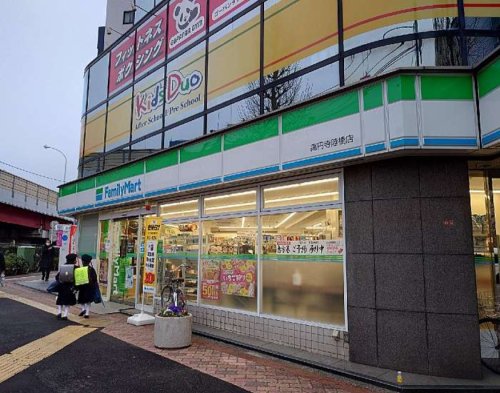 コンビニ　ファミリーマート 高円寺あづま通り店（コンビニ）まで156m