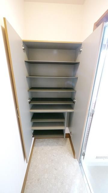 玄関　同施工会社イメージ