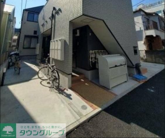 エントランス　駐車場