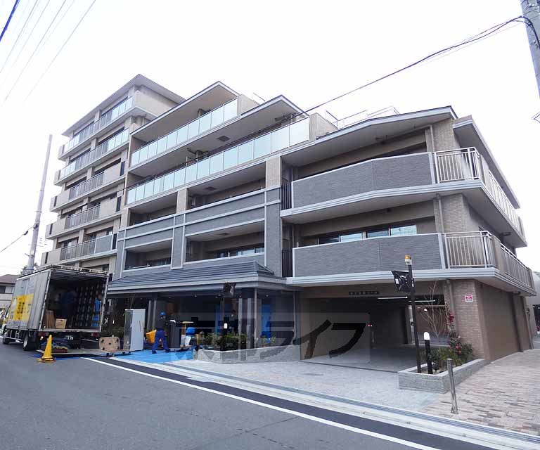 建物外観　大きな分譲マンションです。