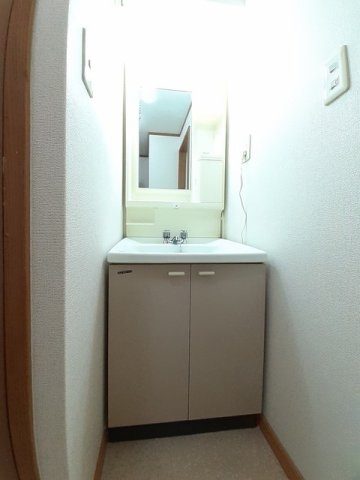 洗面設備　使いやすい洗面所です