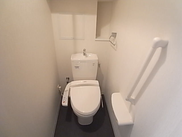 トイレ　ウォシュレット付きのトイレ