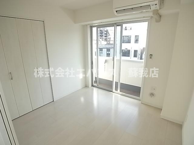 その他部屋・スペース　広くて明るい寝室