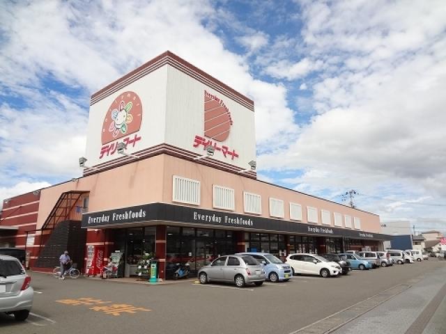 スーパー　(株)デイリーマート脇町店（スーパー）まで390m