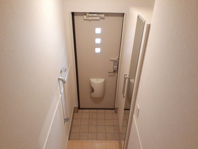 玄関　明るい玄関です