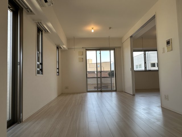 居室・リビング　同建物別室参考写真
