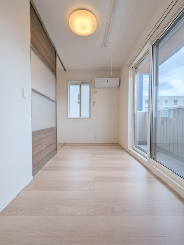 その他部屋・スペース　明るい洋室