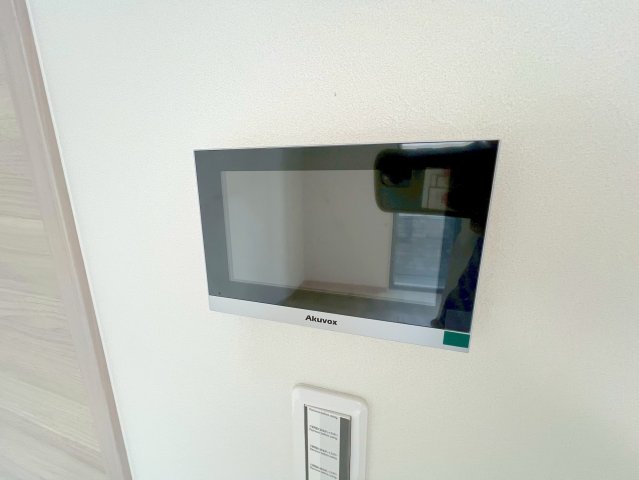 セキュリティ　TVモニターホンで来客が誰か確認してから開けて下さいね