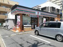 コンビニ　セブンイレブン守山駅東口店（コンビニ）まで576m