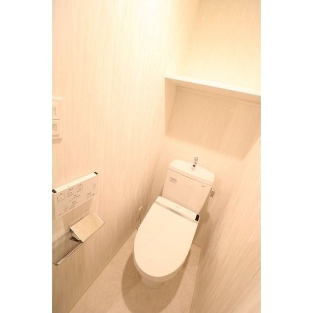 トイレ　同タイプ別部屋の参考写真です