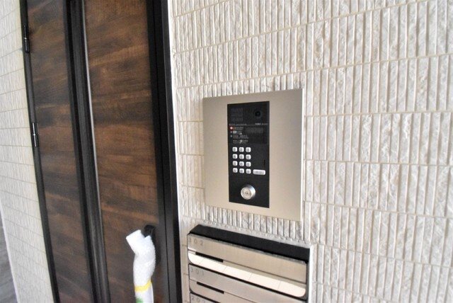 エントランス　同型シリーズの為現況優先致します