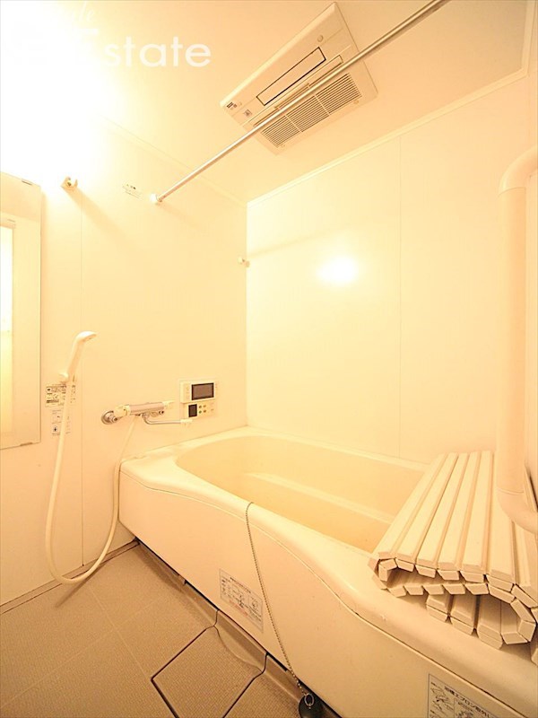 バス・シャワールーム　バスルーム