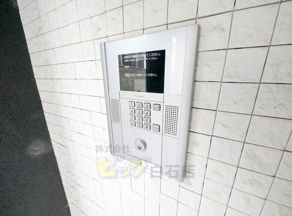 エントランス　人気のオートロック付きマンションです♪