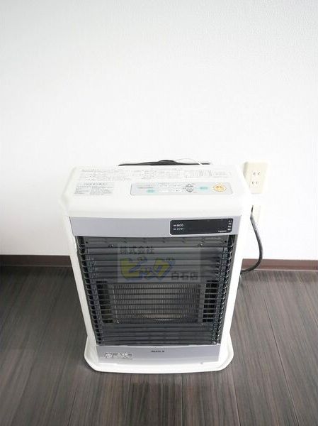 その他設備　冬は暖かく経済的な灯油ストーブがついています♪