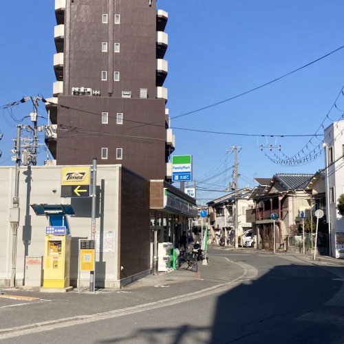 コンビニ　ファミリーマート 淡路四丁目店（コンビニ）まで47m