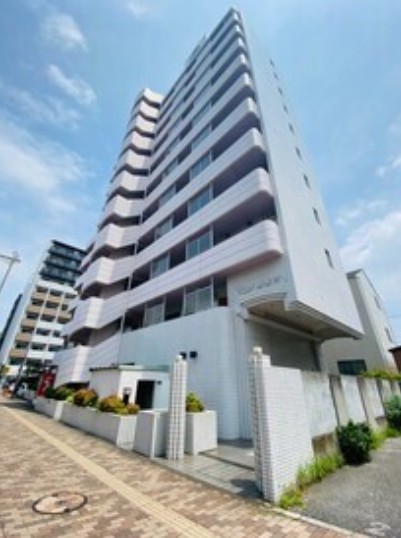 建物外観　大きなマンションです
