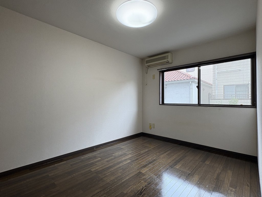 その他設備　南向き６帖寝室※写真は４Ｆです。