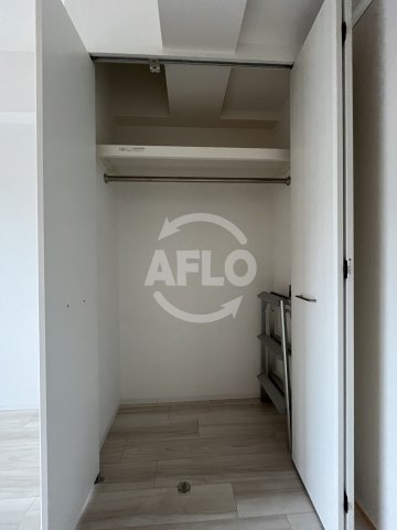 収納　セレニテ西中島アリア壱番館　クローゼット