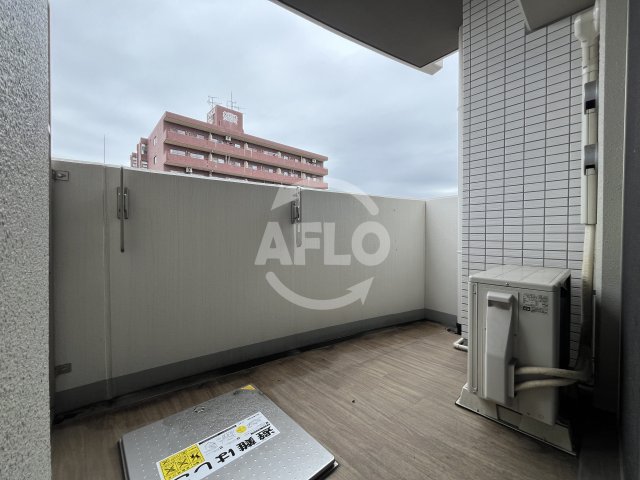 バルコニー　セレニテ西中島アリア壱番館　バルコニー