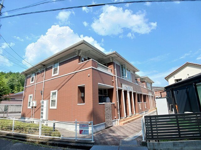 建物外観　落ち着いた雰囲気の外観です