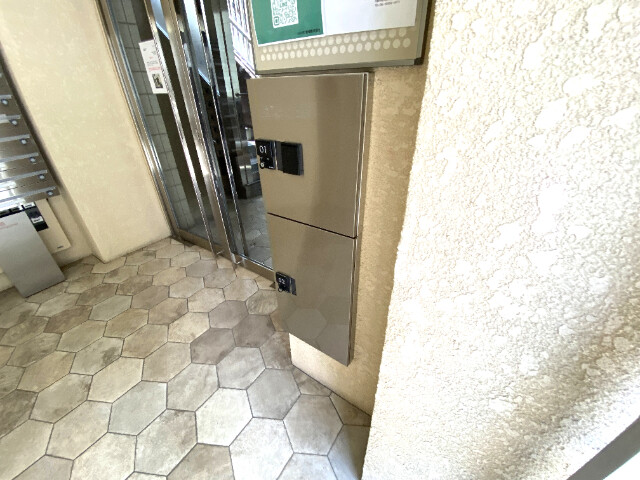 エントランス　宅配ＢＯＸです！