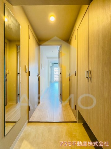 玄関　同マンション別部屋　参考写真