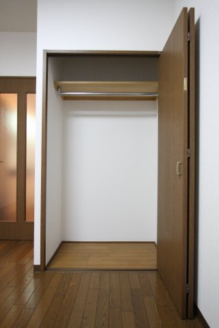 収納　（別タイプ参考写真）フェニックス文京千石　文京区千石3