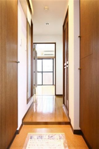 玄関　（別タイプ参考写真）フェニックス文京千石　文京区千石3